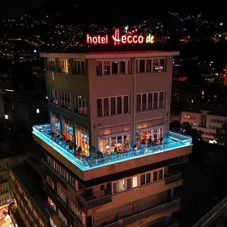View Deluxe Hotel 4*